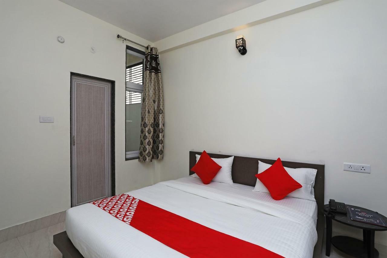 Oyo 16708 Sada Shiv Guest House Varanasi Exterior foto